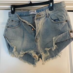 Women’s Relaxed Fit, Twisted Cuff Hem Jean Short